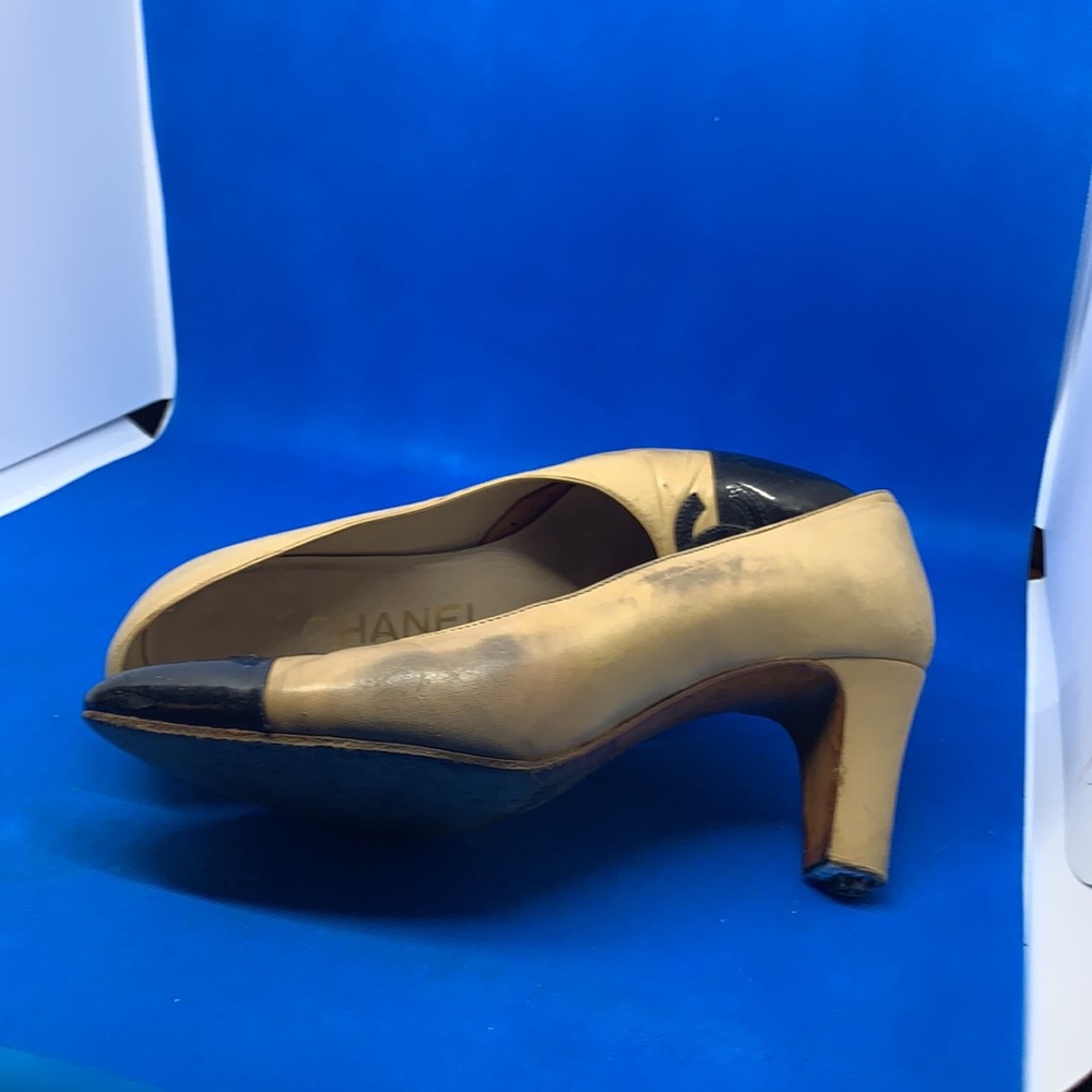 Chanel Vintage iconic signature bi color leather‎ CC heels - Picture 10 of 14